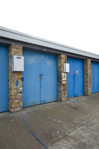 More details for Woodlands Ave, Poole - Light Industrial for Rent