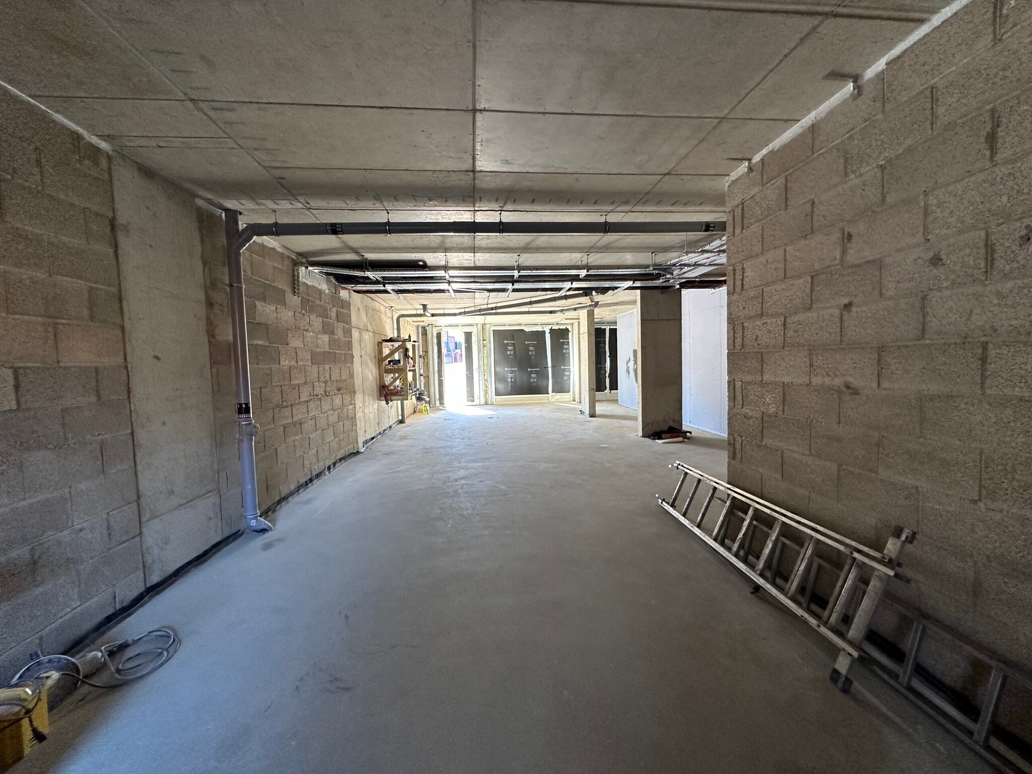 200-202 Northolt Rd, Harrow to rent Interior Photo- Image 1 of 1