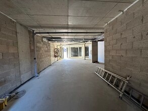 200-202 Northolt Rd, Harrow to rent Interior Photo- Image 1 of 1