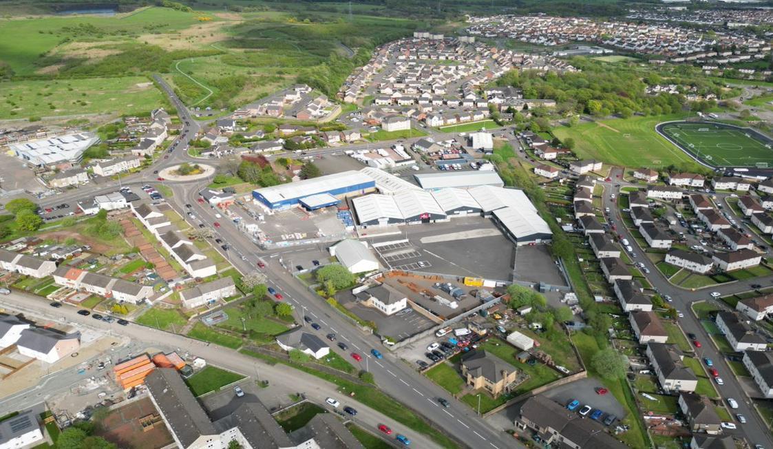 8 Watt St, Airdrie to rent Building Photo- Image 1 of 10