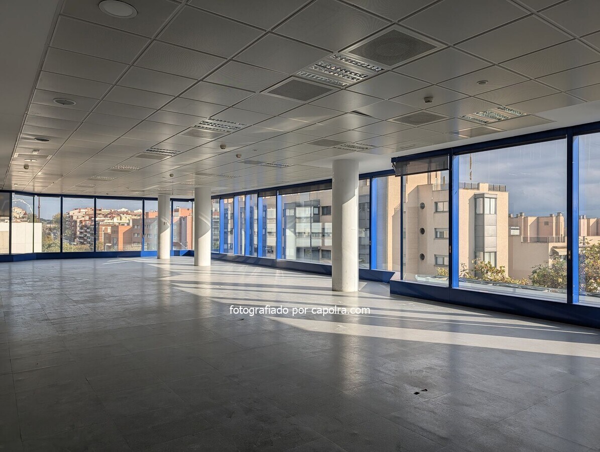 Avinguda dels Vents, 9-13, Badalona, BAR 08917 - Unit 3 -  - Interior Photo - Image 1 of 24