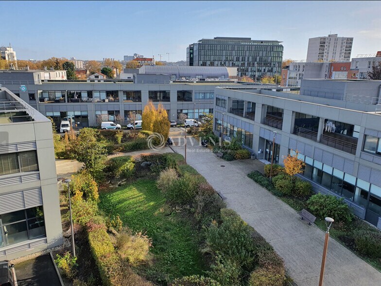 Light Industrial in Bagneux to rent - Building Photo - Image 3 of 9