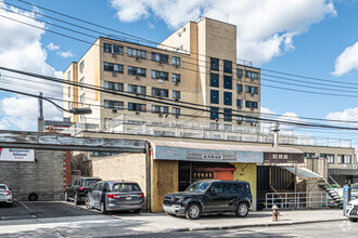 33-70 Prince St, Flushing, NY for sale Primary Photo- Image 1 of 7