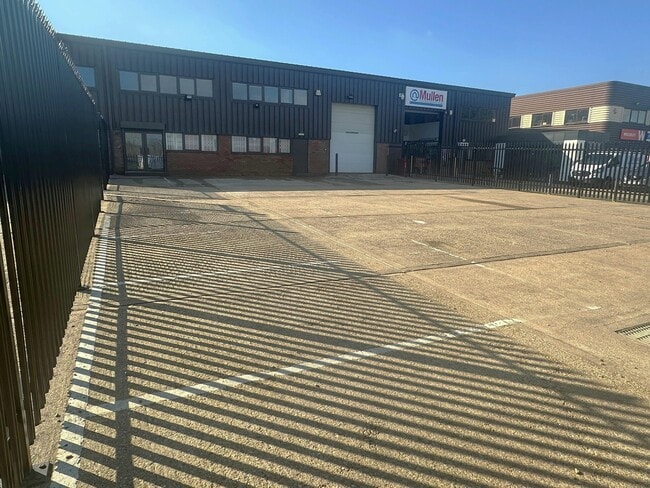 More details for Napier Rd, Bedford - Industrial to Rent