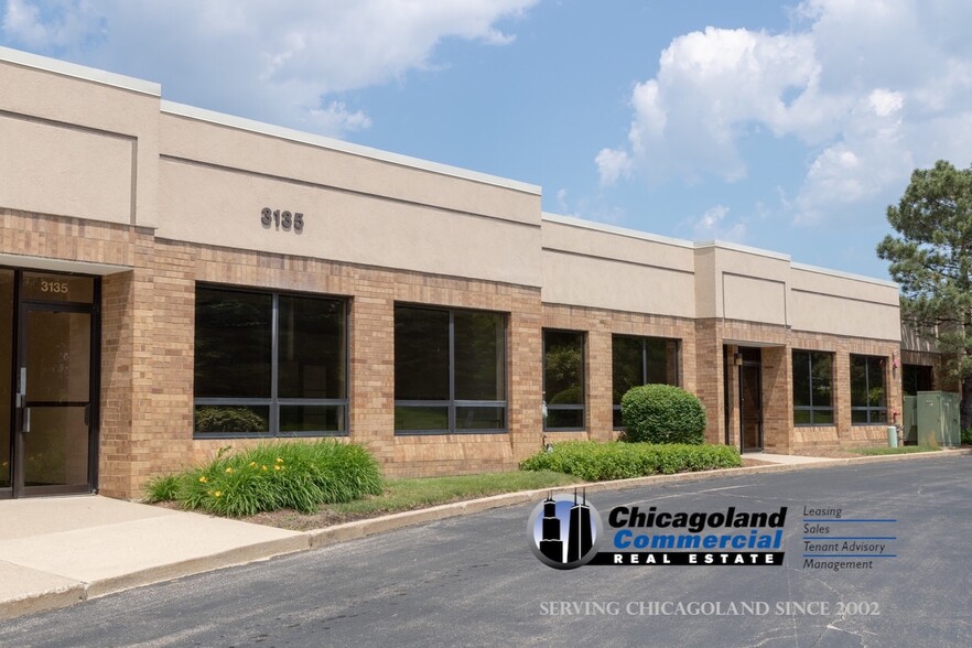 3115 N Wilke Rd, Arlington Heights, IL for rent - Building Photo - Image 1 of 17