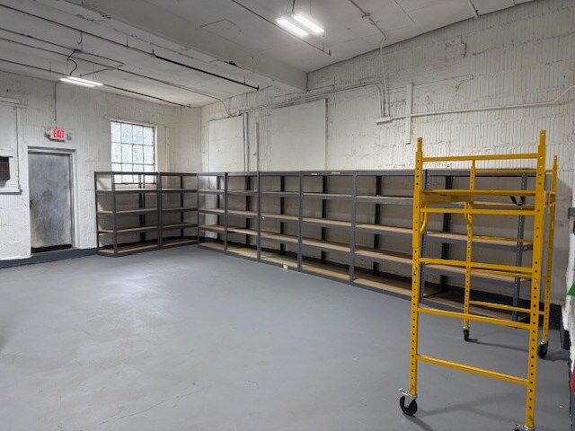 40 Burlews Ct, Hackensack, NJ for sale - Primary Photo - Image 1 of 7