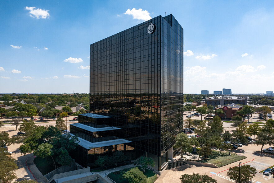 101 E Park Blvd, Plano, TX for rent - Building Photo - Image 3 of 9