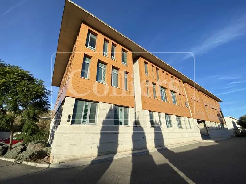 Office in Marseille to rent Building Photo- Image 1 of 13