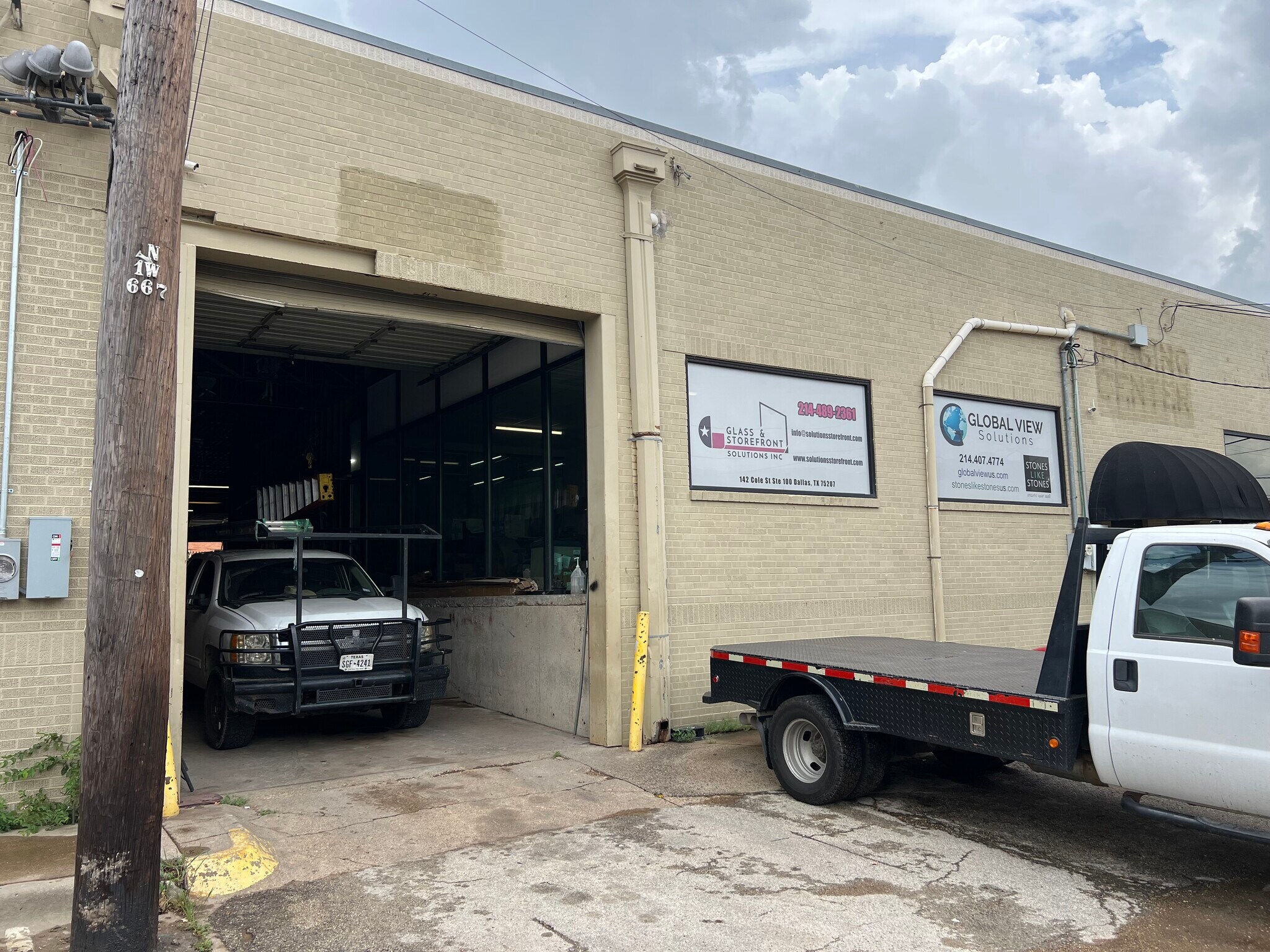 142 Cole St, Dallas, TX to rent Interior Photo- Image 1 of 2