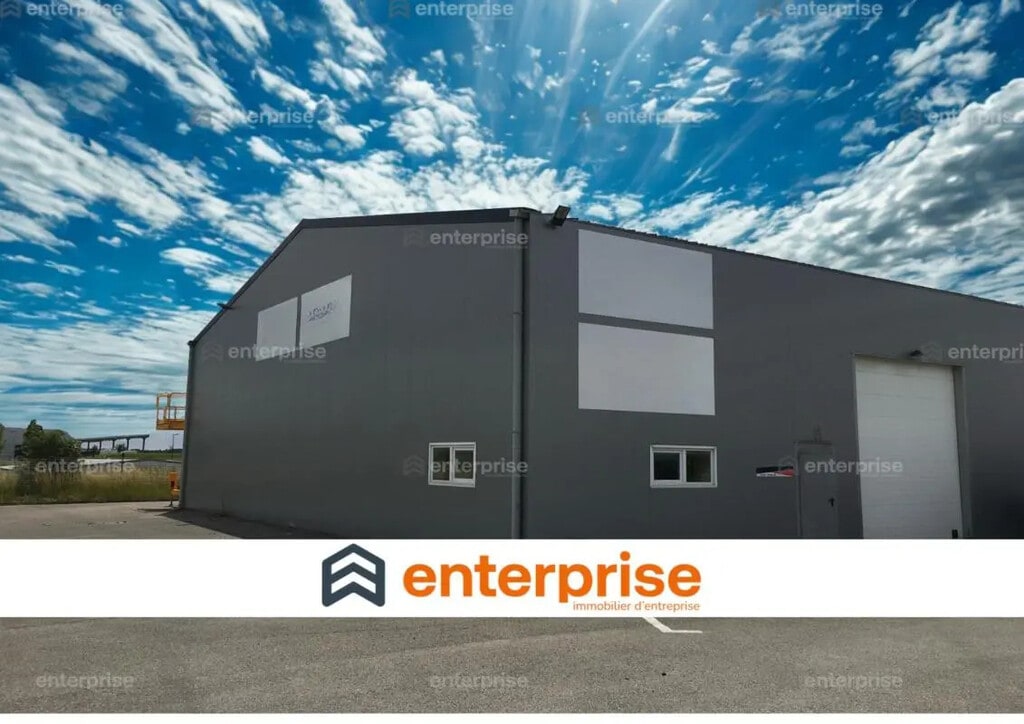 Vente Local d'activités 600 m² - Photo 1