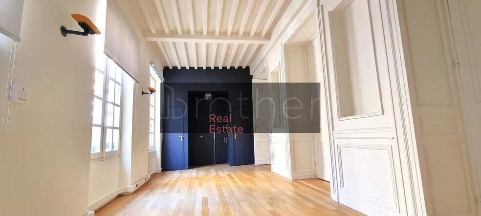 Office in Bordeaux to rent - Interior Photo - Image 3 of 9