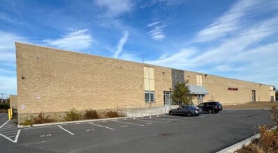 1966 Broadhollow Rd, Farmingdale, NY for rent Building Photo- Image 1 of 4