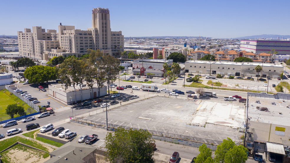 1308 S Soto St, Los Angeles, CA for rent - Building Photo - Image 2 of 4