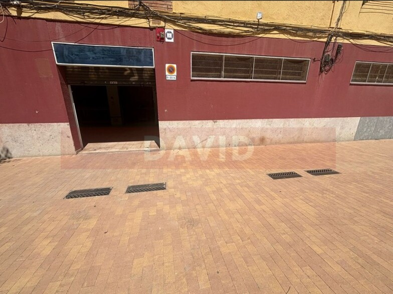 Retail in Barcelona, Barcelona to rent - Building Photo - Image 1 of 2