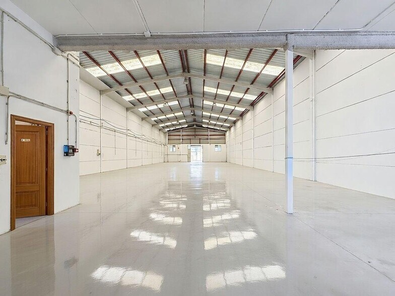 Industrial in Alberic to rent - Building Photo - Image 3 of 27