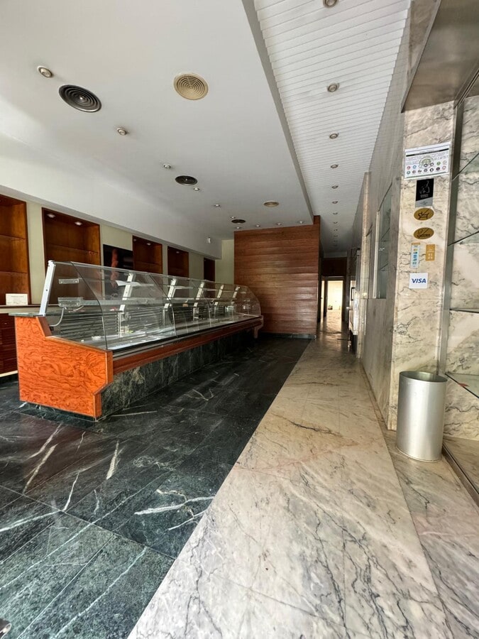 Avenida Puerto Del, 312, València, VAL 46011 - Unit 02 - - Interior Photo - Image 2 of 11