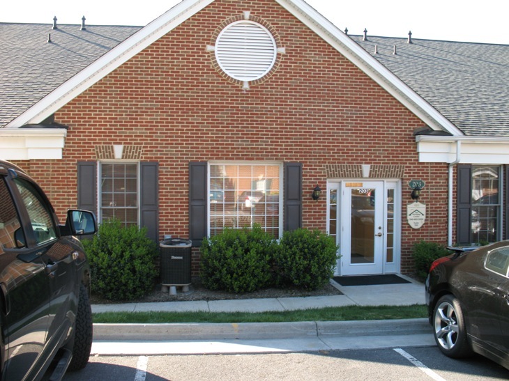 420 W Jubal Early Dr, Winchester, VA for rent - Building Photo - Image 1 of 4