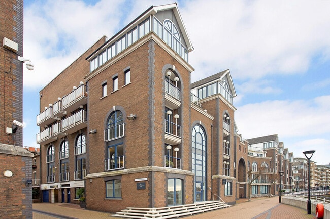 More details for Clove Hitch Quay, London - Office to Rent
