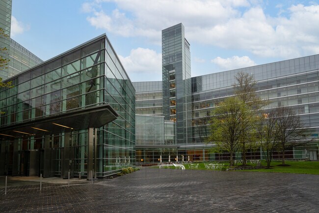 More details for 7950 Jones Branch Dr, McLean, VA - Office to Rent