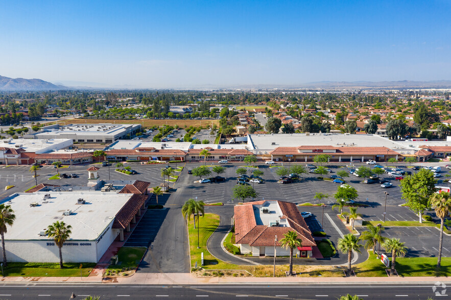 12591-23965 Sunnymead Blvd, Moreno Valley, CA for rent - Building Photo - Image 2 of 9