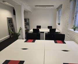 10 Whites Row, London to rent Interior Photo- Image 1 of 4