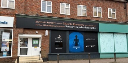 12A The Highway, Beaconsfield to rent Building Photo- Image 1 of 3