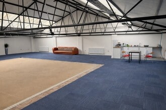 Lifford Ln, Birmingham to rent Interior Photo- Image 2 of 3