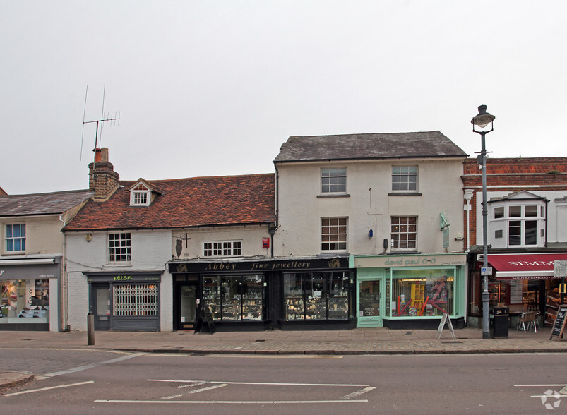 236 High St, Berkhamsted for rent - Building Photo - Image 2 of 3