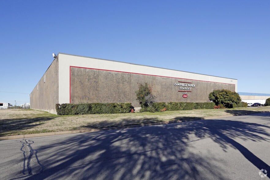 2117 Franklin Dr, Fort Worth, TX for sale - Building Photo - Image 1 of 1