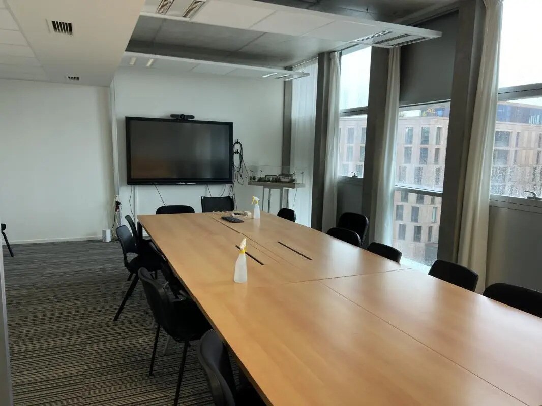 3 Mail Pablo Picasso, Nantes to rent Building Photo- Image 1 of 16