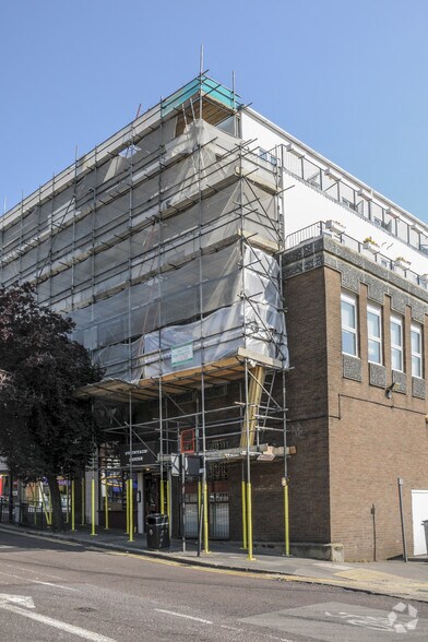 1A Elm Park, Stanmore for sale - Primary Photo - Image 1 of 1