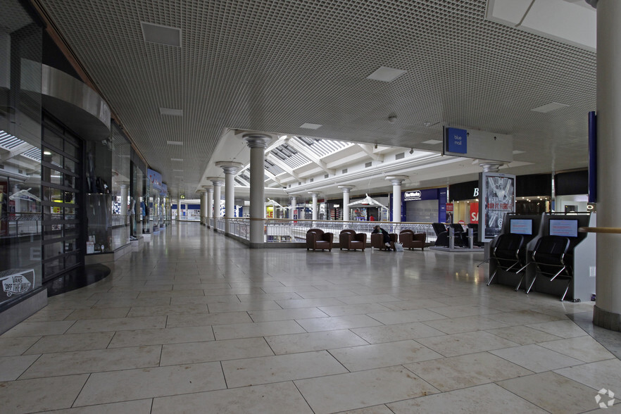 St Michael's Way, Gateshead to rent - Interior Photo - Image 2 of 20