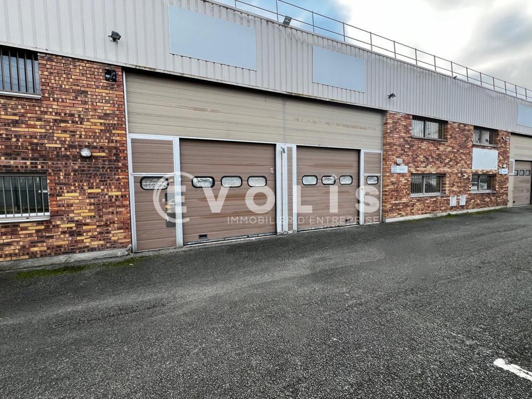 Light Industrial in Lisses to rent Building Photo- Image 1 of 8