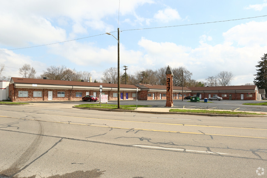 317 Ecorse Rd, Ypsilanti, MI for rent - Primary Photo - Image 1 of 12