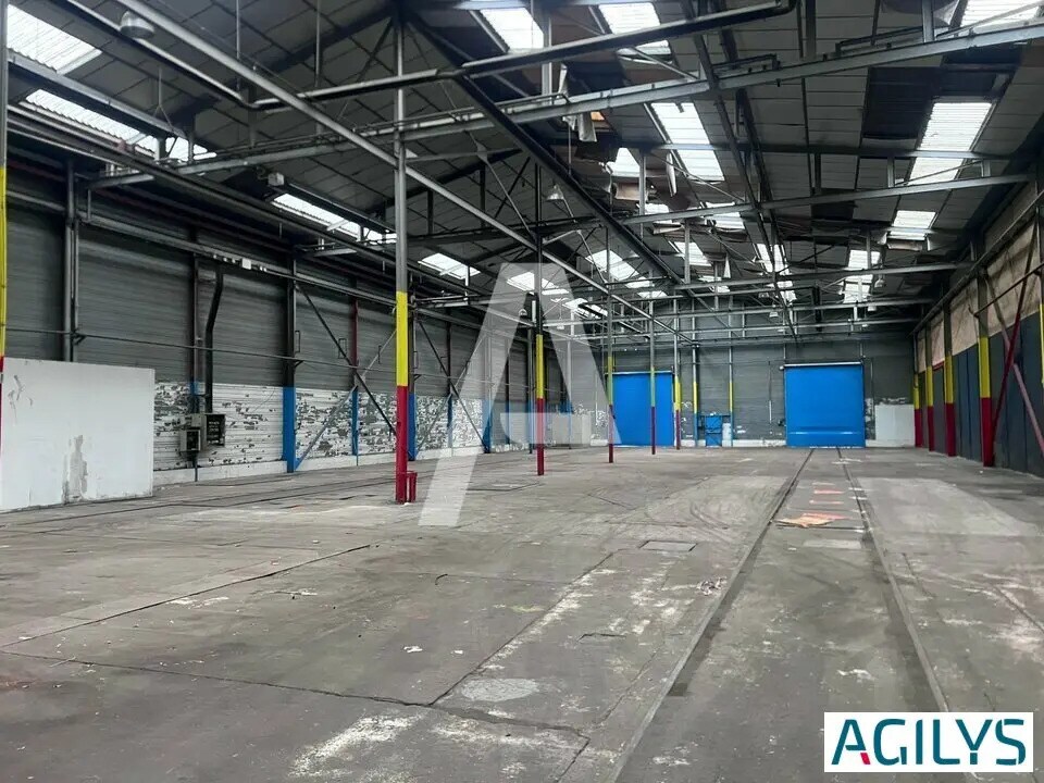 Light Industrial in Corbeil-Essonnes to rent Interior Photo- Image 1 of 5