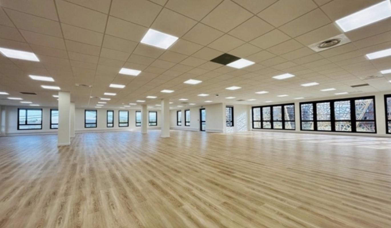 Office in Genas to rent Interior Photo- Image 1 of 9