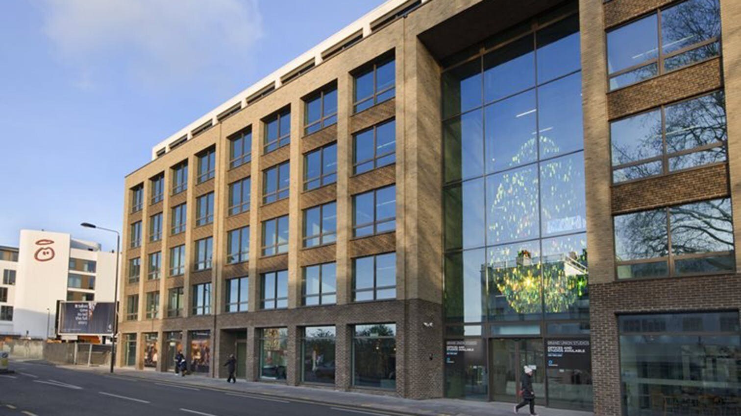 332 Ladbroke Grv, London to rent Building Photo- Image 1 of 17