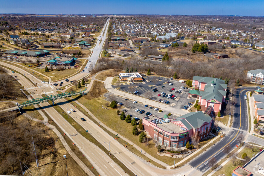 2969 Cahill Main, Madison, WI for rent - Aerial - Image 2 of 7