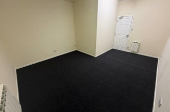 Corngreaves Rd, Cradley Heath to rent Interior Photo- Image 2 of 8