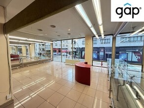 Retail in Cuenca, Cuenca to rent Interior Photo- Image 1 of 9