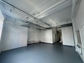 33 Greenwood Pl, London to rent Interior Photo- Image 1 of 6
