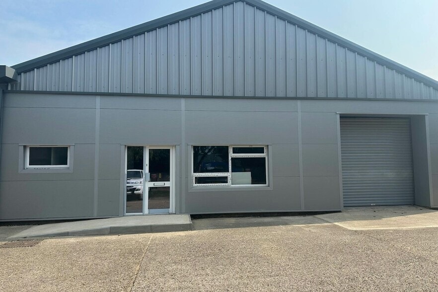 17-20 Hampstead Ave, Mildenhall to rent - Building Photo - Image 2 of 5