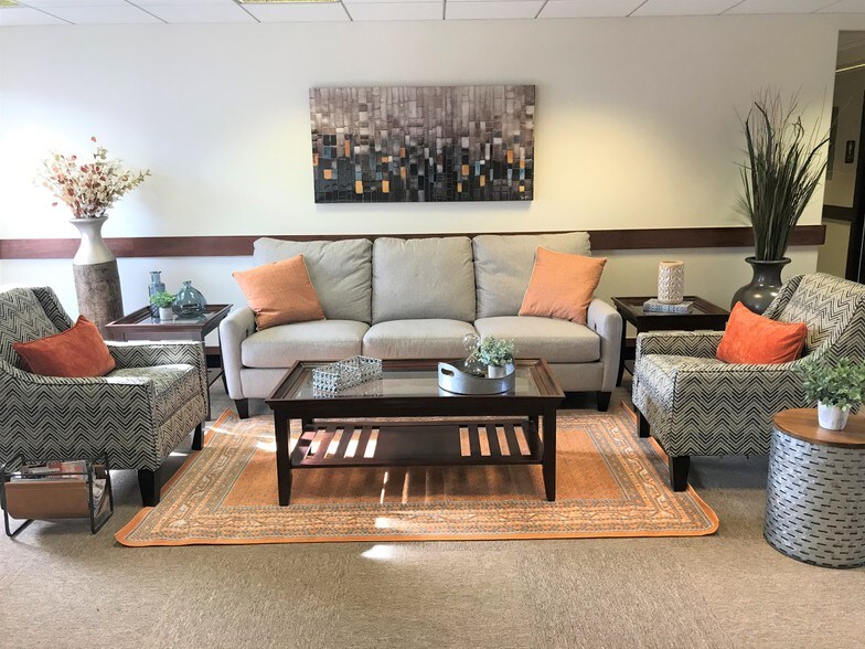 3570 E 12th Ave, Denver, CO to rent - Lobby - Image 3 of 40