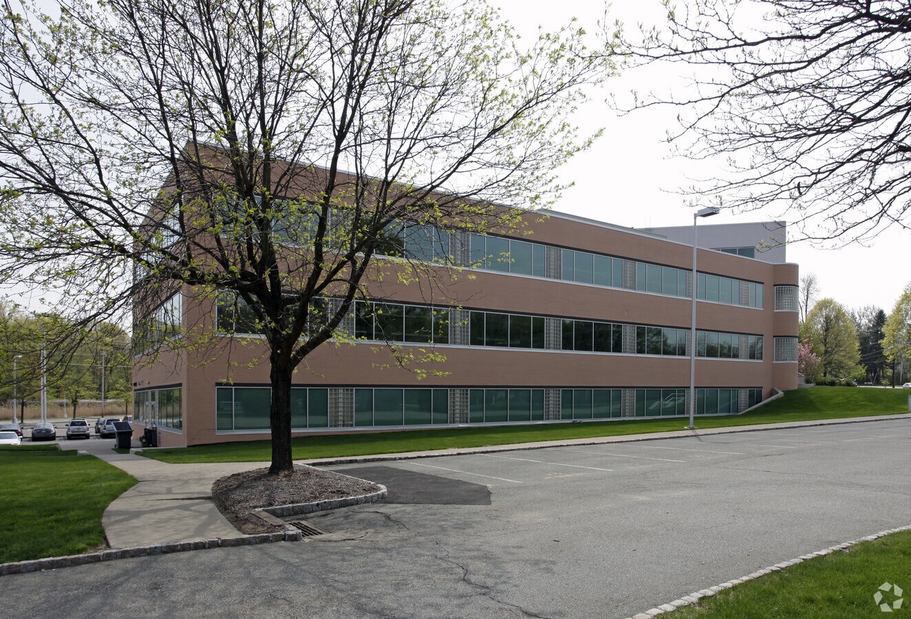 197 Ridgedale Ave, Cedar Knolls 07927 The Advanced Medical Center