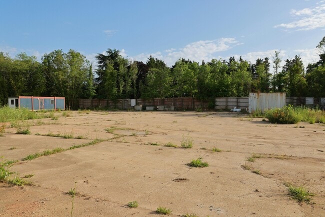 More details for Grange Farm Ln, Chigwell - Land to Rent