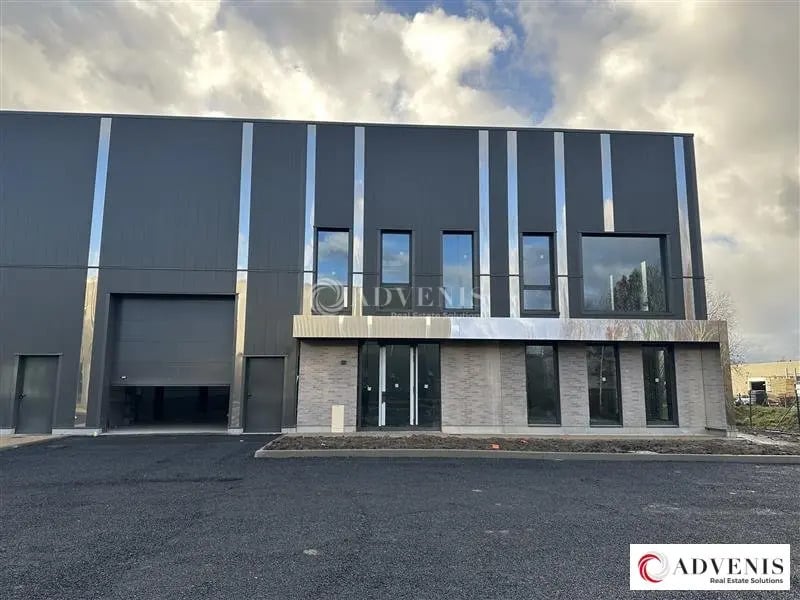 Location Entrepôt 451 m² à 2 222 m² - Photo 1