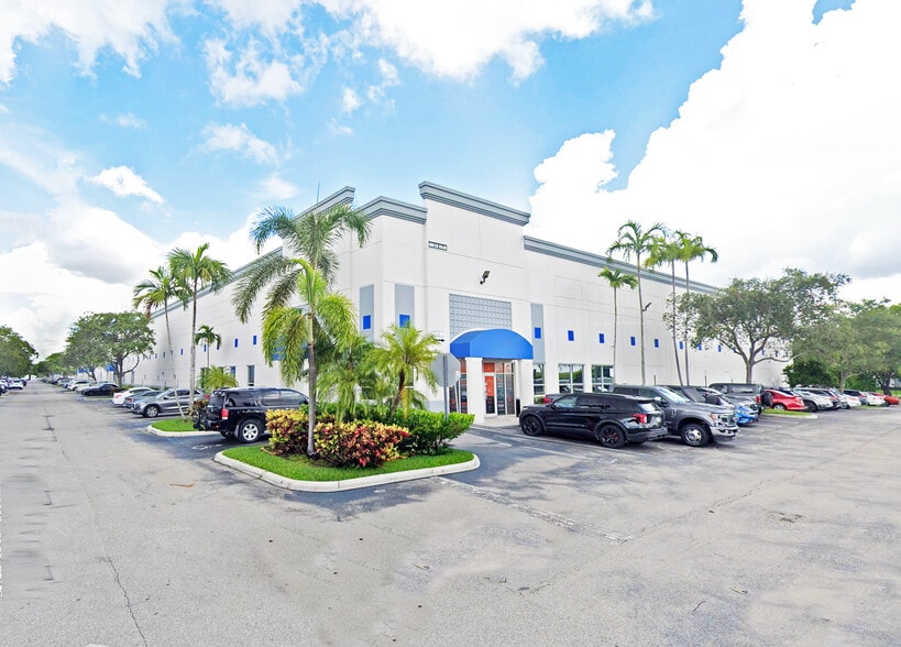 6000 NW 97th Ave, Doral, FL to rent - Building Photo - Image 1 of 5