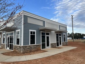 110 Village Commerce Dr, Mooresville, NC for rent Building Photo- Image 1 of 7