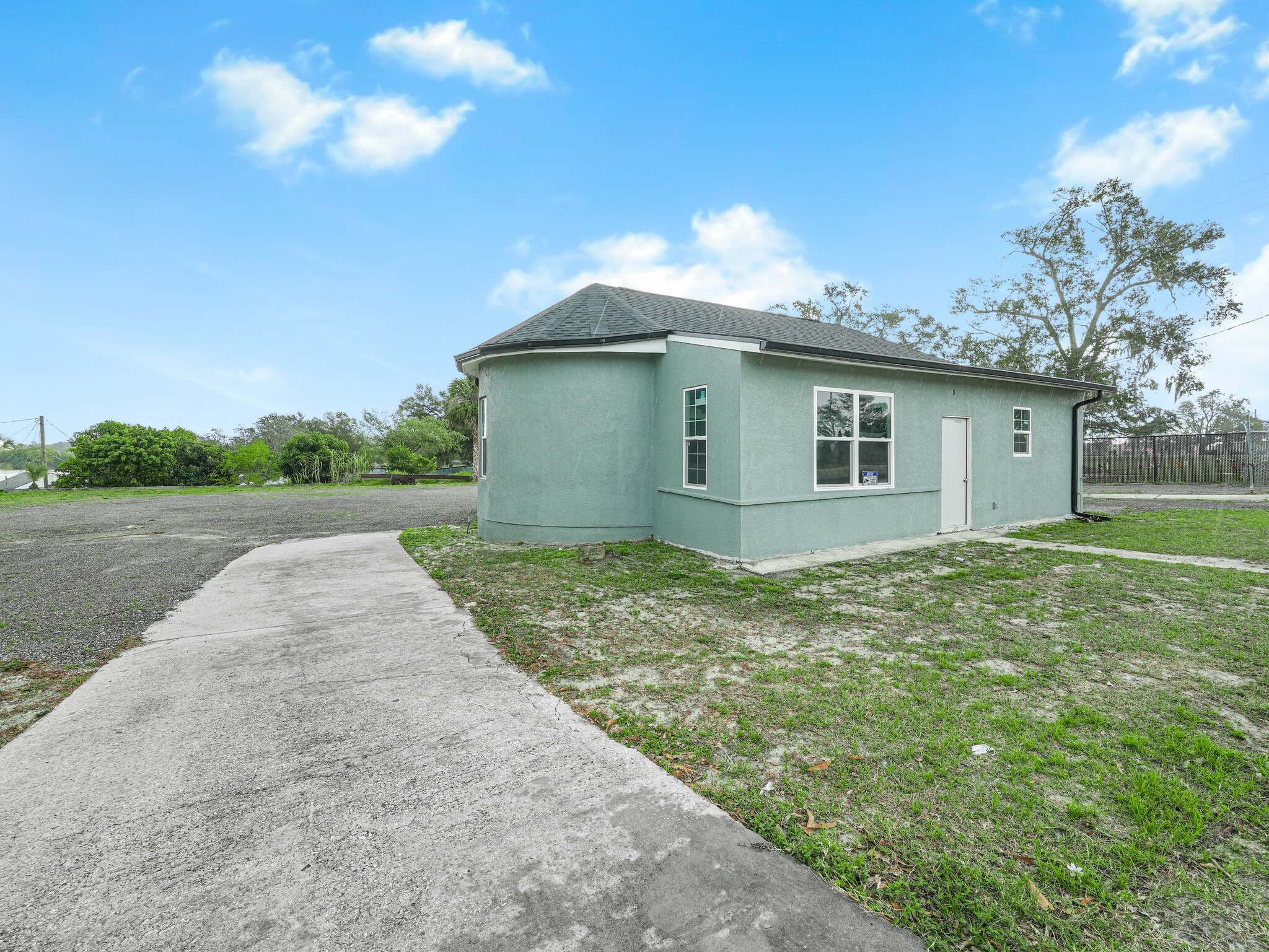 2520 Lake Alfred Rd, Winter Haven, FL to rent Primary Photo- Image 1 of 15
