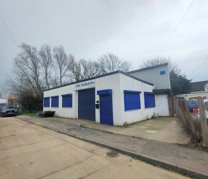 18 Railway Rd, Newhaven for sale - Primary Photo - Image 1 of 1